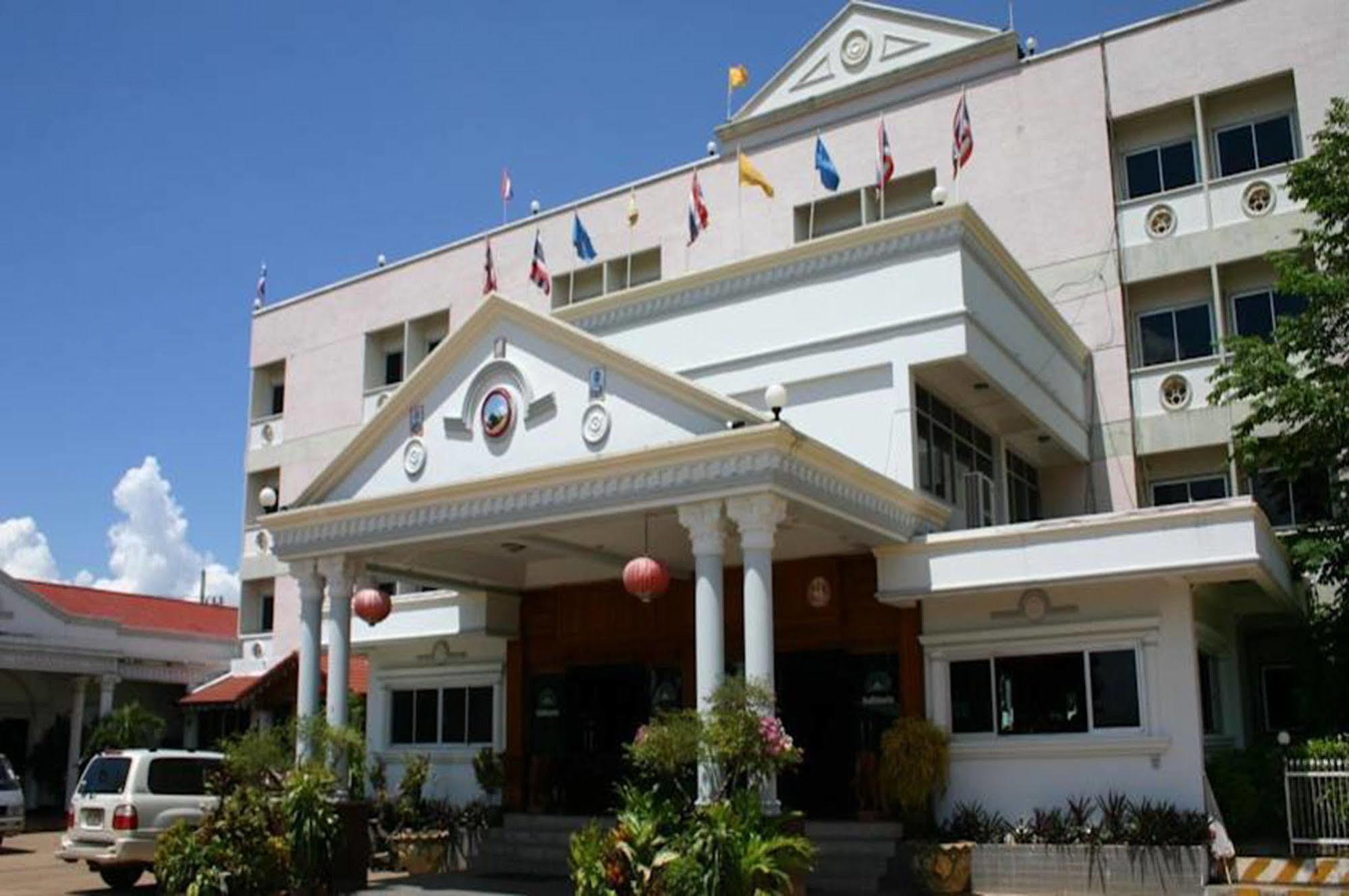 Sakol Grand Palace Hotel Sakon Nakhon Exterior foto